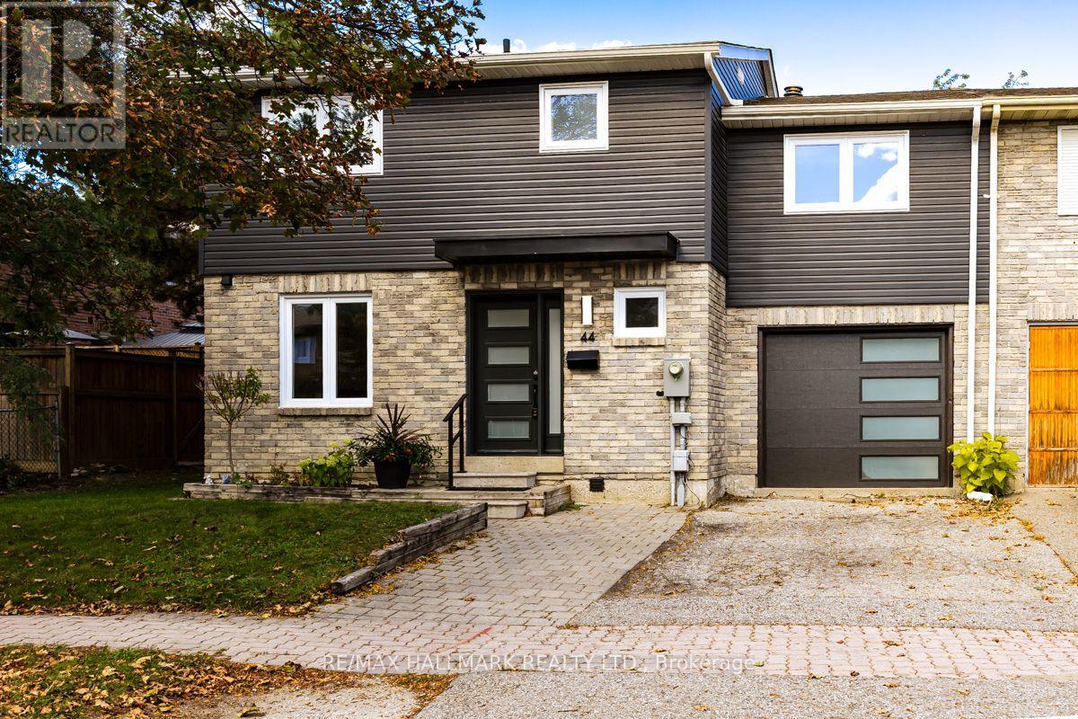 44 Michael Drive, Richmond Hill, Ontario  L4C 5W7 - Photo 1 - N14006248