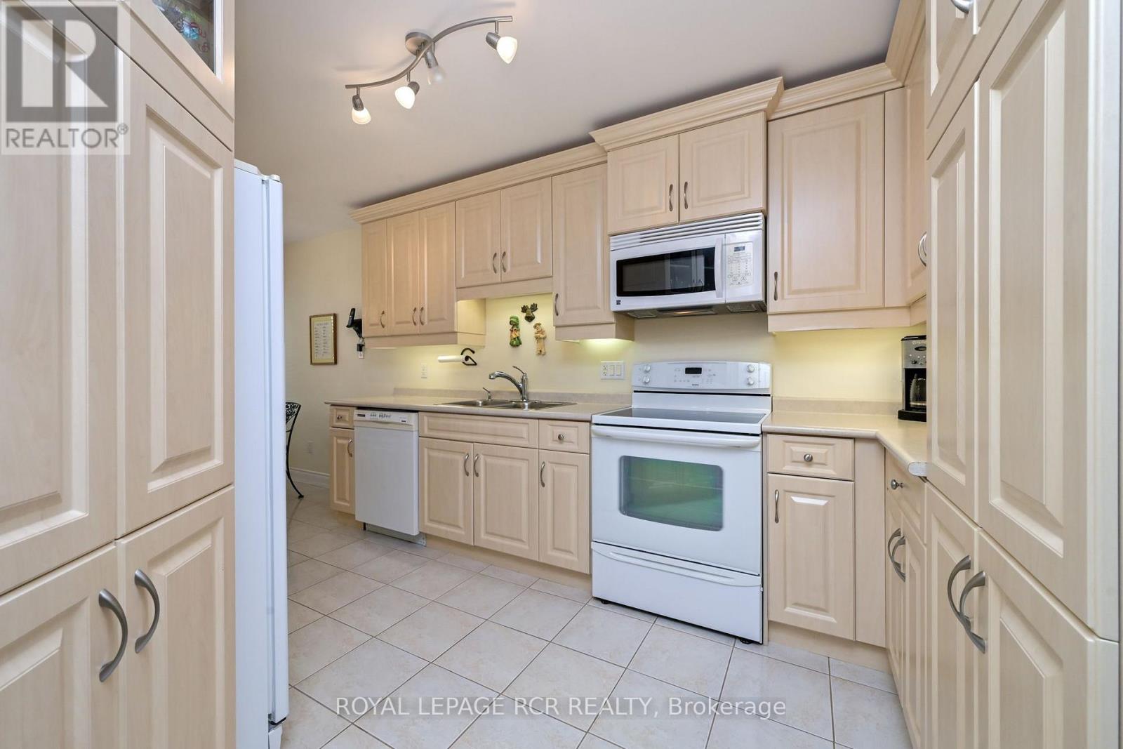 13 Montebello Terrace, New Tecumseth, Ontario  L9R 2H4 - Photo 6 - N14006660