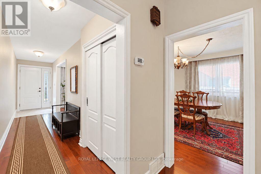 292 La Rose Avenue, Toronto, Ontario  M9P 1B9 - Photo 16 - W14004390