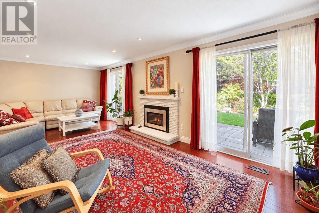 292 La Rose Avenue, Toronto, Ontario  M9P 1B9 - Photo 31 - W14004390