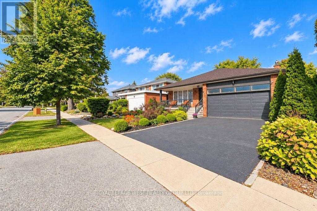 292 La Rose Avenue, Toronto, Ontario  M9P 1B9 - Photo 39 - W14004390
