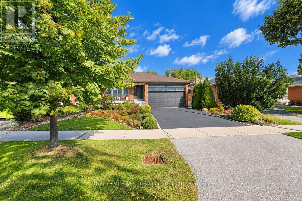 292 La Rose Avenue, Toronto, Ontario  M9P 1B9 - Photo 42 - W14004390