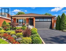 292 LA ROSE AVENUE, Toronto, Ontario