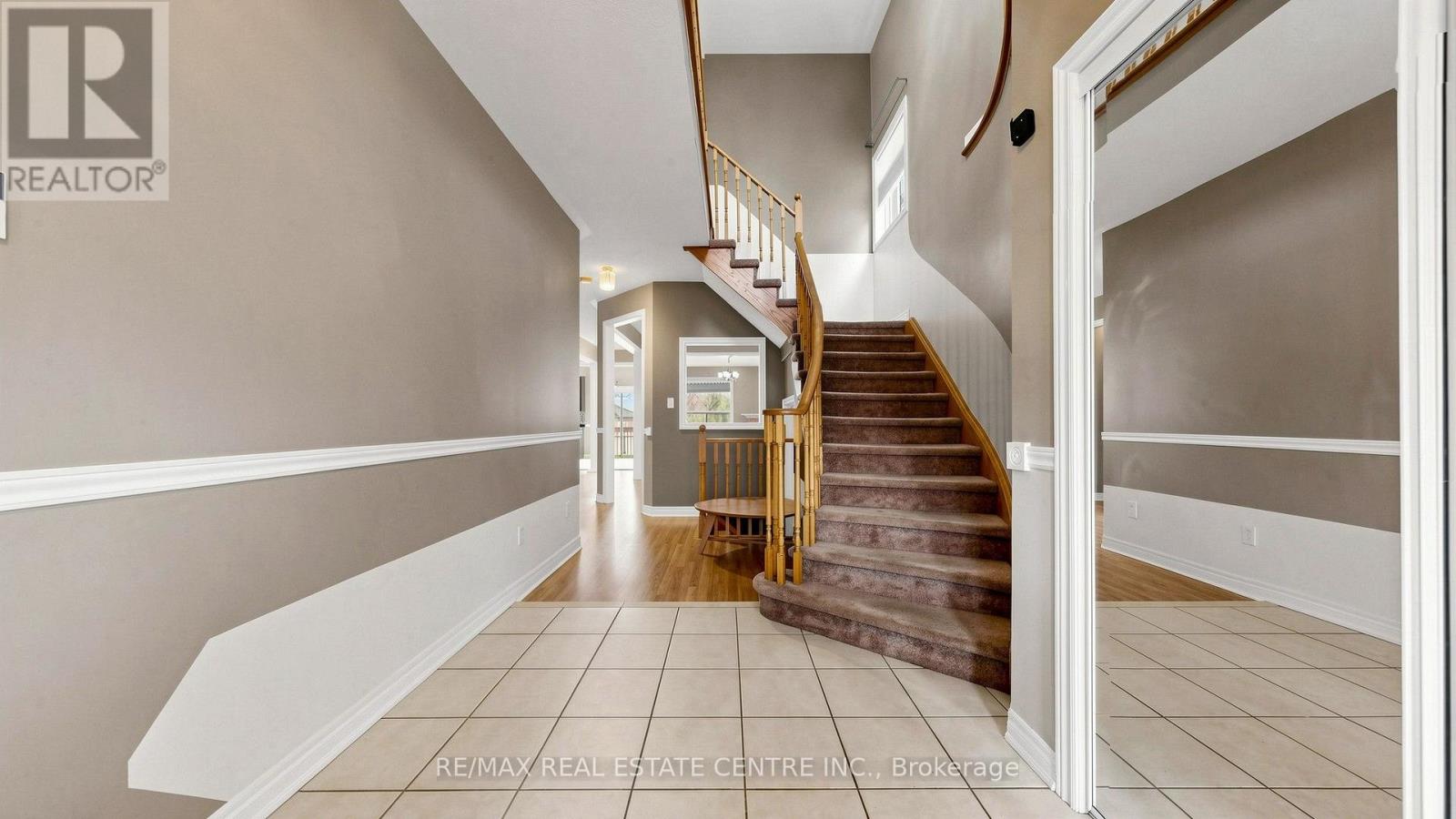 169 Cooke Crescent, Milton, Ontario  L9T 6E5 - Photo 2 - W14004864