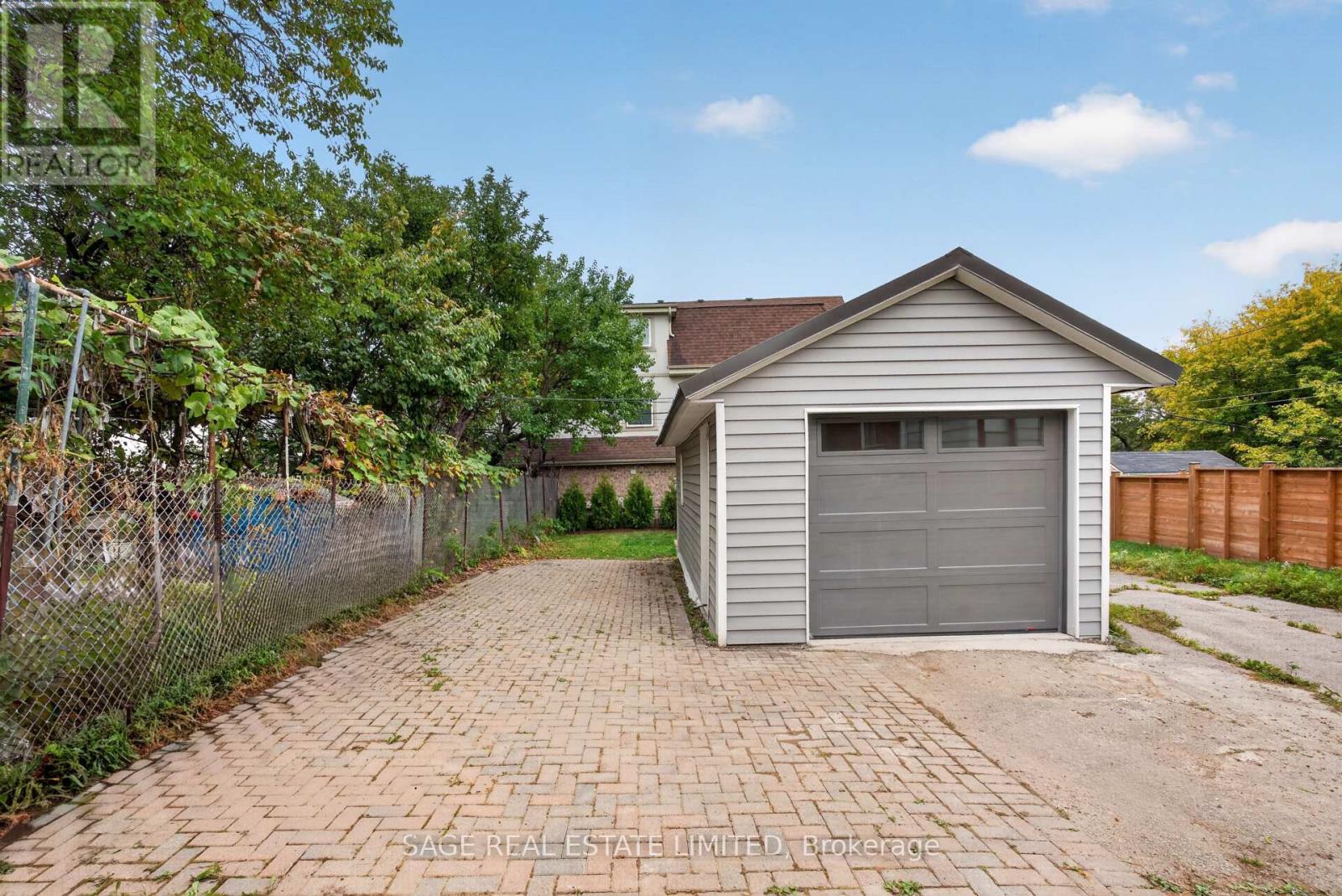 12 Branstone Road, Toronto, Ontario  M6E 4E4 - Photo 36 - W14006488
