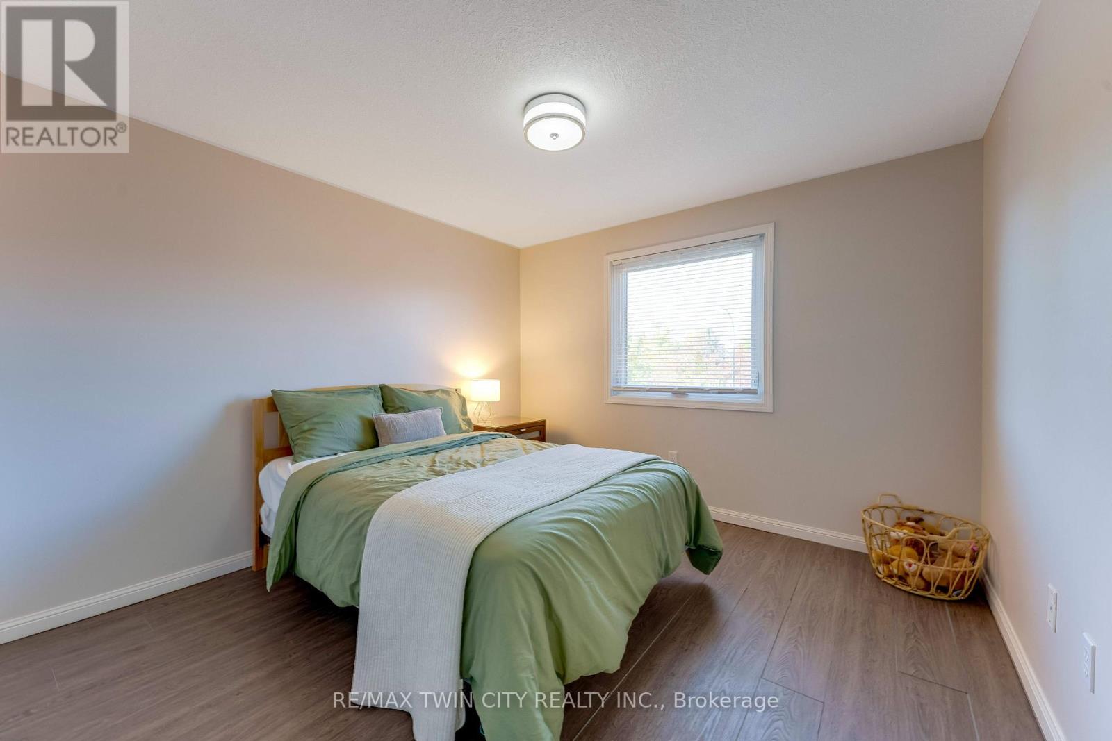 268 Keewatin Avenue, Kitchener, Ontario  N2B 3W4 - Photo 25 - X14005912