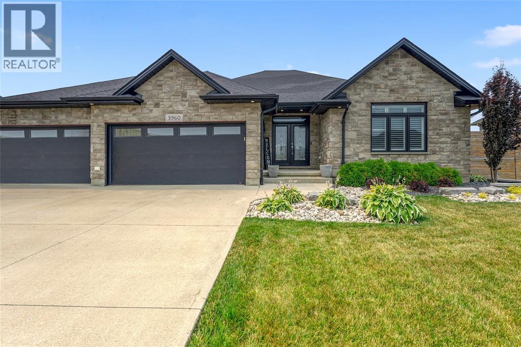 3960 CULLEN DRIVE Plympton-Wyoming Ontario Canada N0N1J6 2