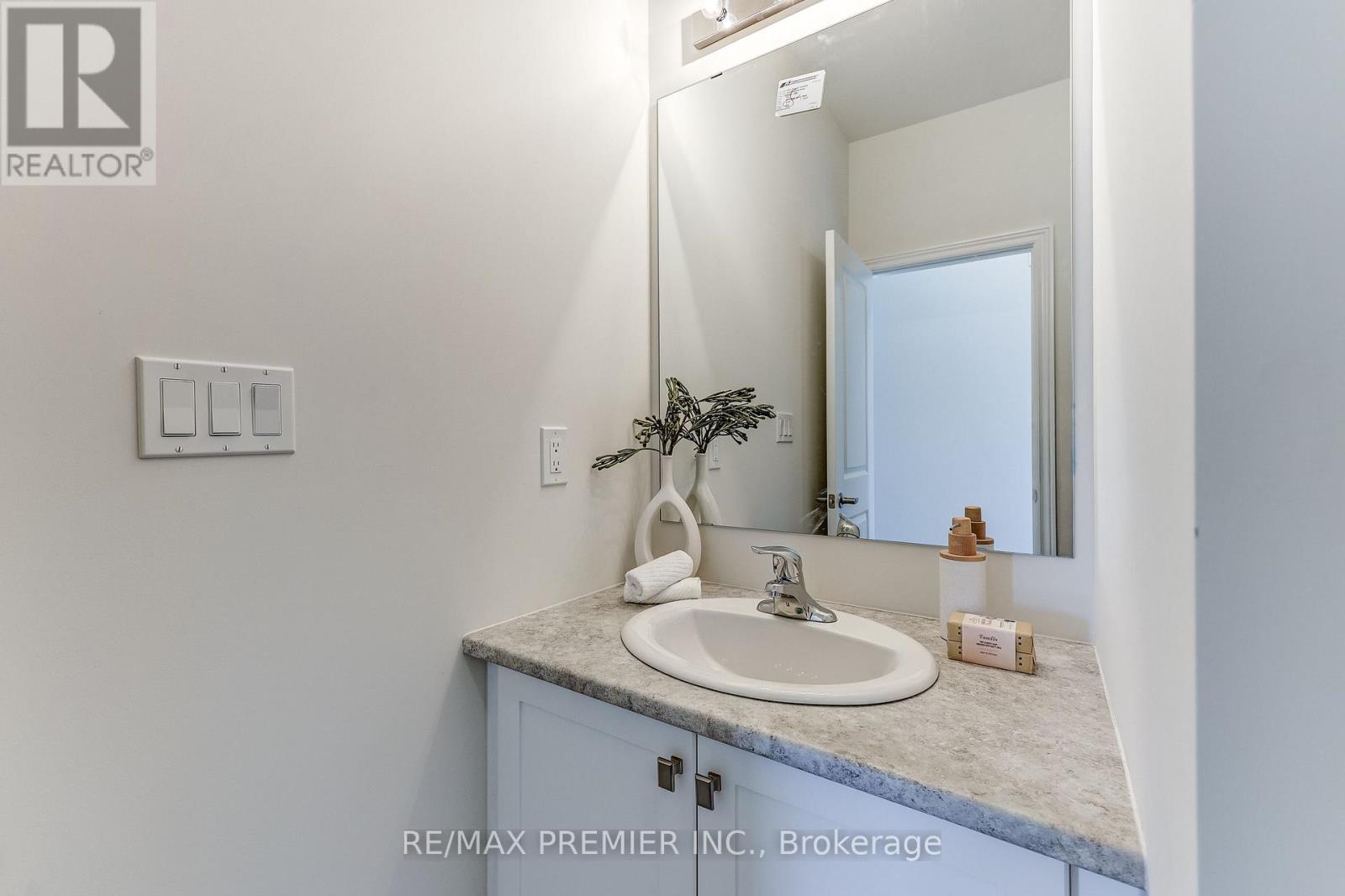 1284 Winding Woods Trail, Pickering, Ontario  L1X 0R9 - Photo 45 - E13568724