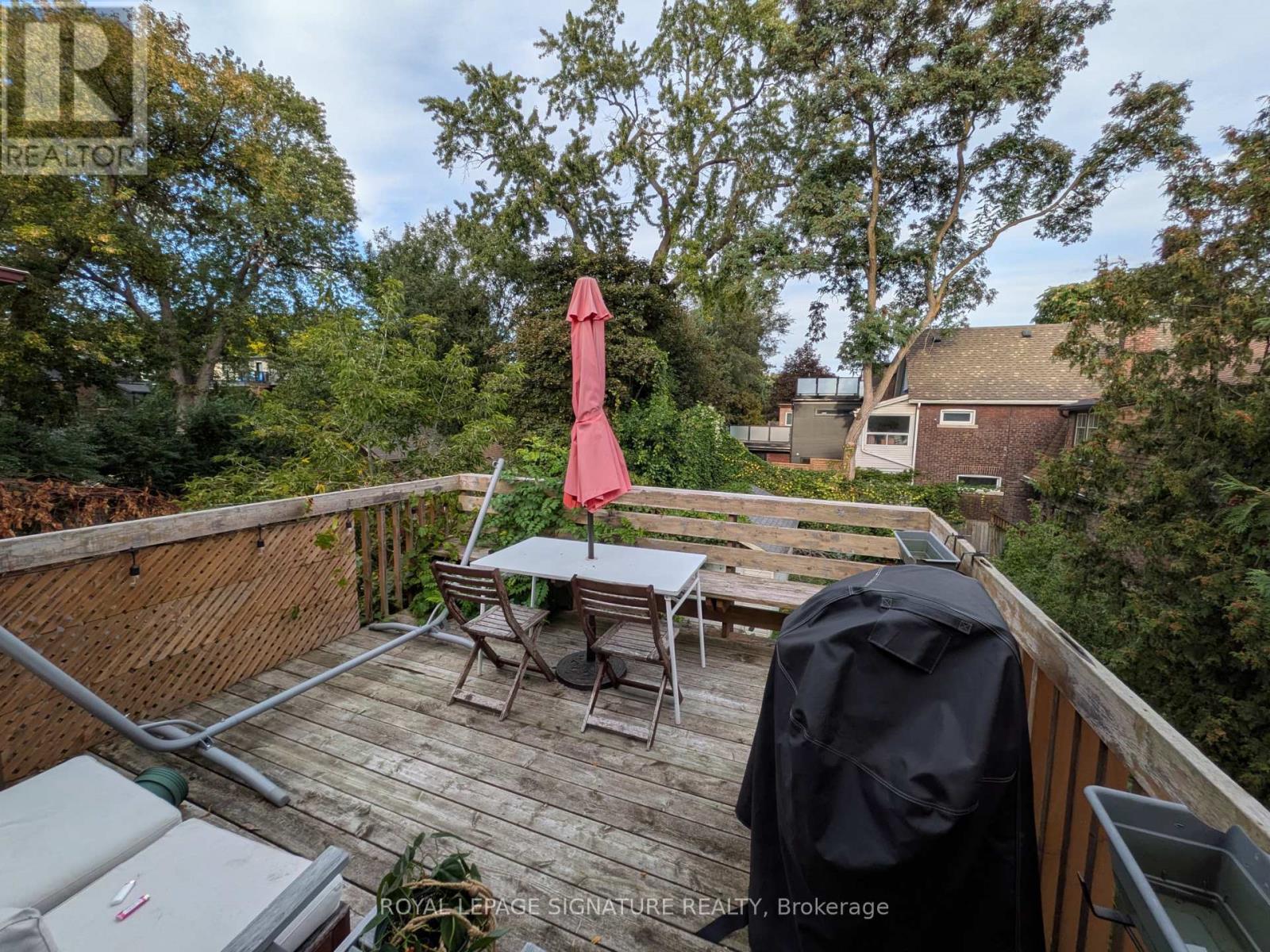 2nd Floor Unit - 255 Indian Road, Toronto, Ontario  M6R 2X3 - Photo 11 - W14004406