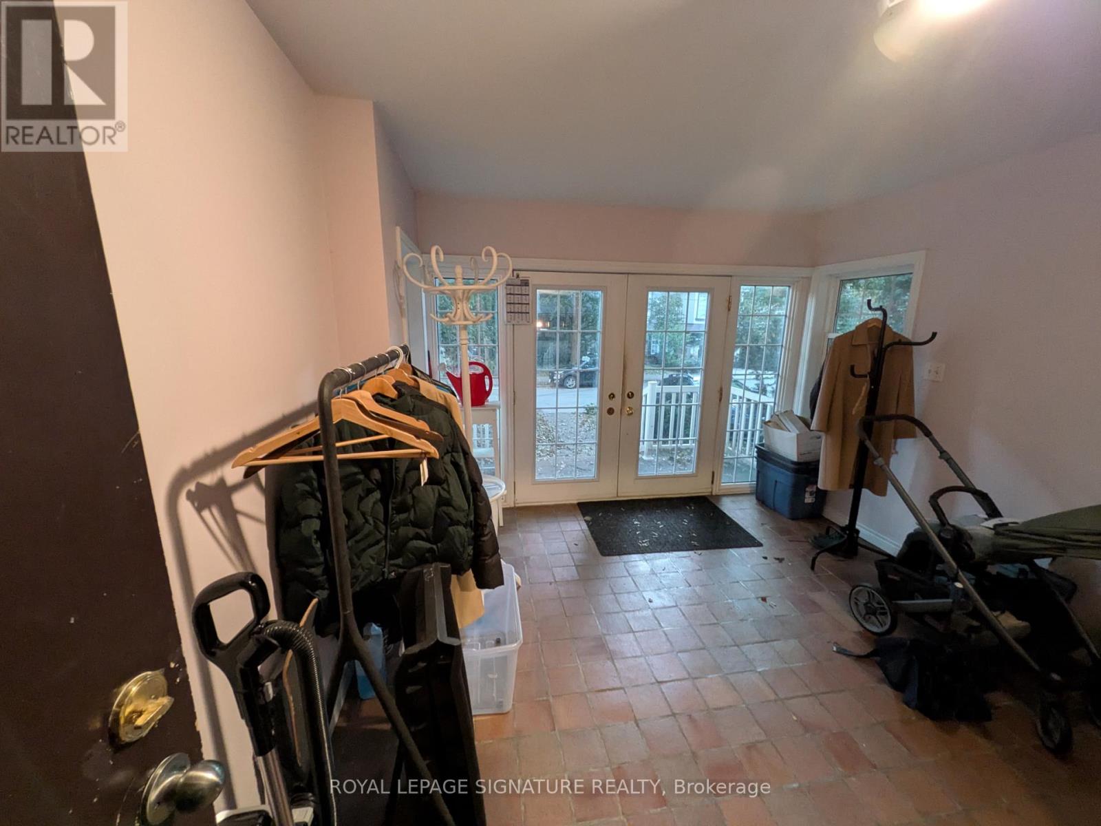 2nd Floor Unit - 255 Indian Road, Toronto, Ontario  M6R 2X3 - Photo 3 - W14004406