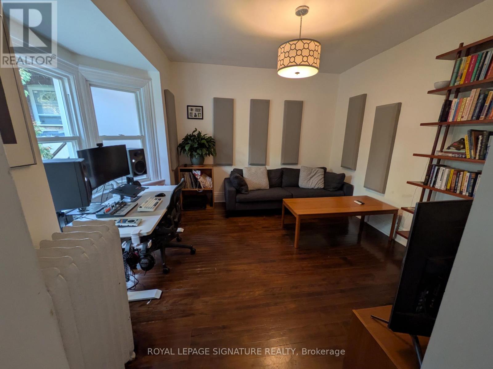 2nd Floor Unit - 255 Indian Road, Toronto, Ontario  M6R 2X3 - Photo 5 - W14004406