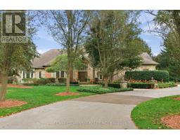 18 BLACKBERRY PLACE, Hamilton, Ontario