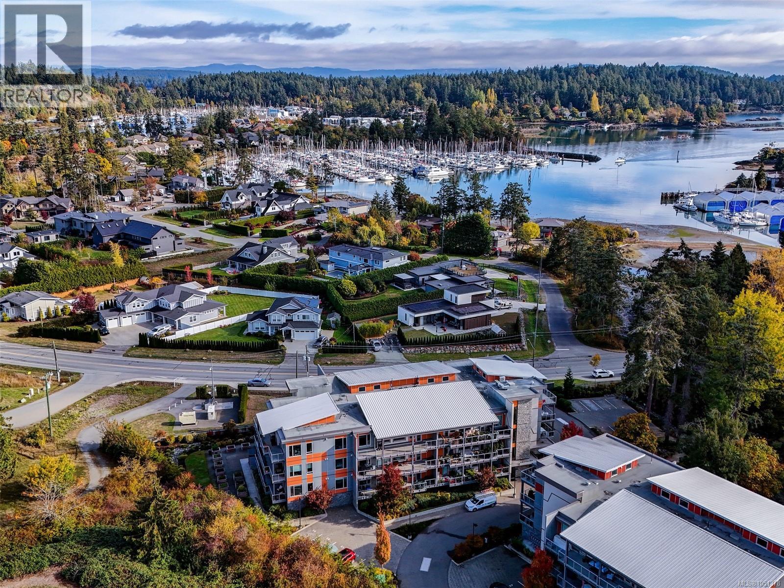 405 10680 McDonald Park Rd