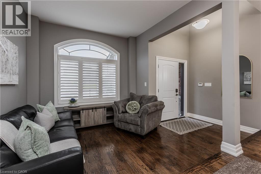 24 NEWCASTLE Court Hamilton Ontario Canada L8V0A6 5