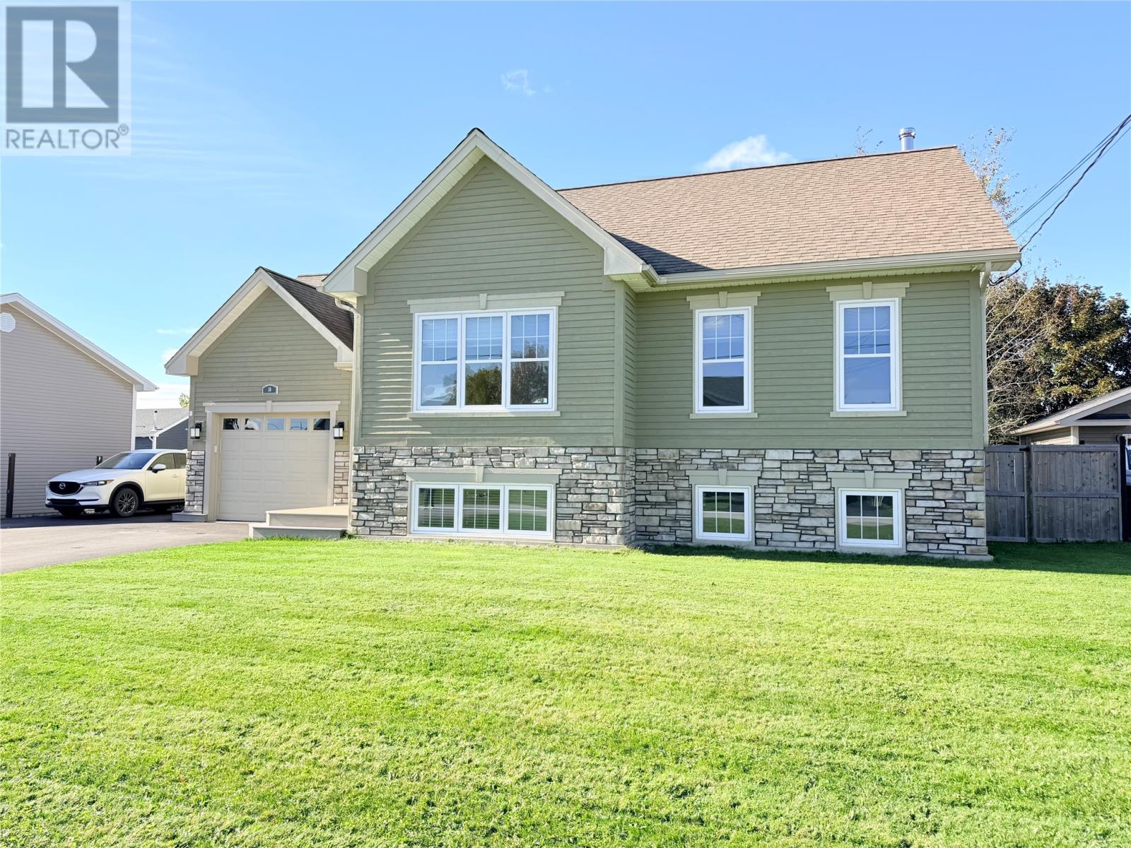 10 Ball Street, Deer Lake — photo 42