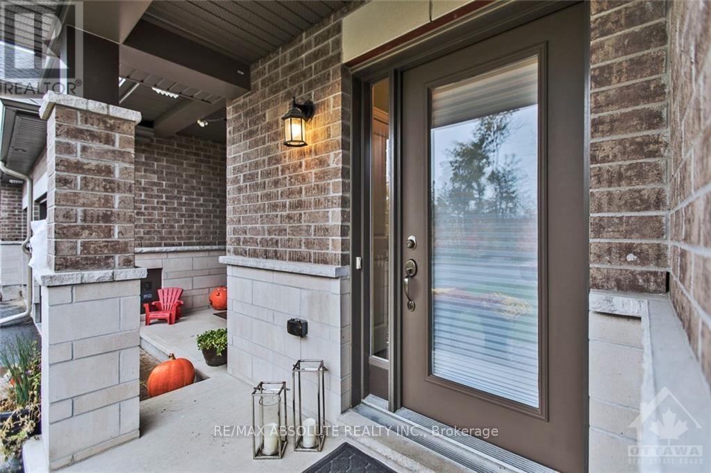 159 Woodhurst Crescent, Ottawa, Ontario  K2S 0T4 - Photo 2 - X14007148