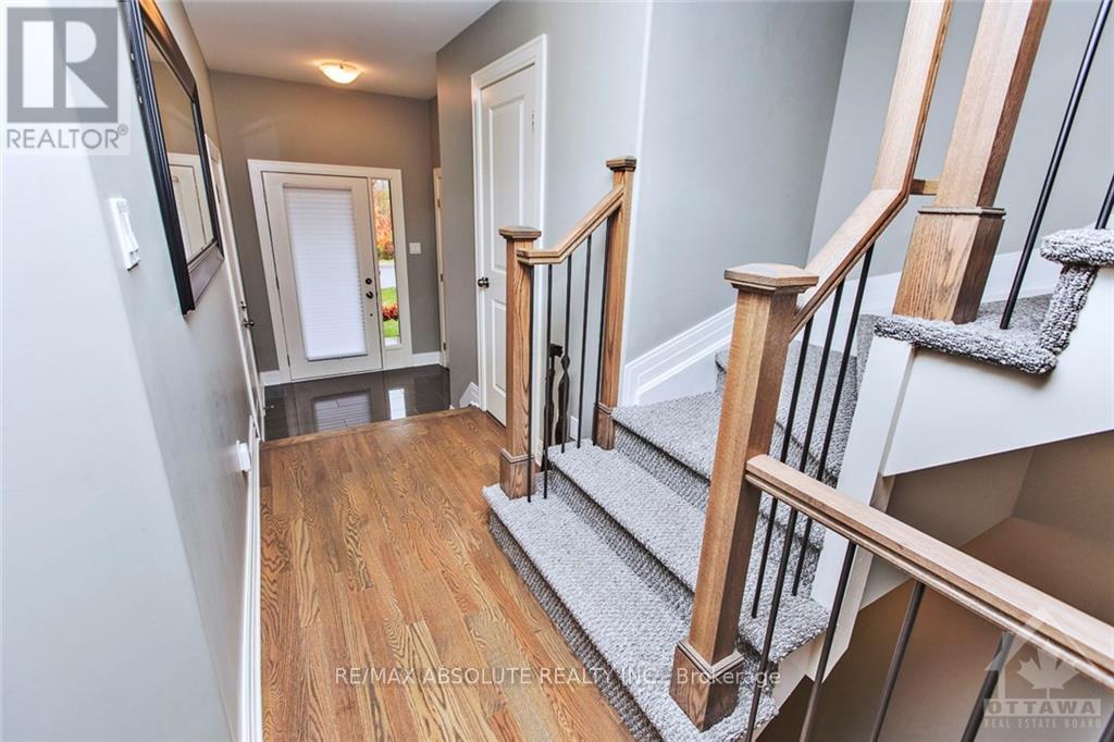 159 Woodhurst Crescent, Ottawa, Ontario  K2S 0T4 - Photo 4 - X14007148
