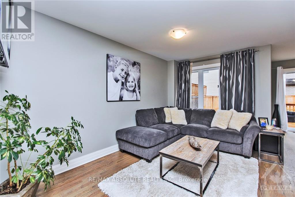 159 Woodhurst Crescent, Ottawa, Ontario  K2S 0T4 - Photo 8 - X14007148