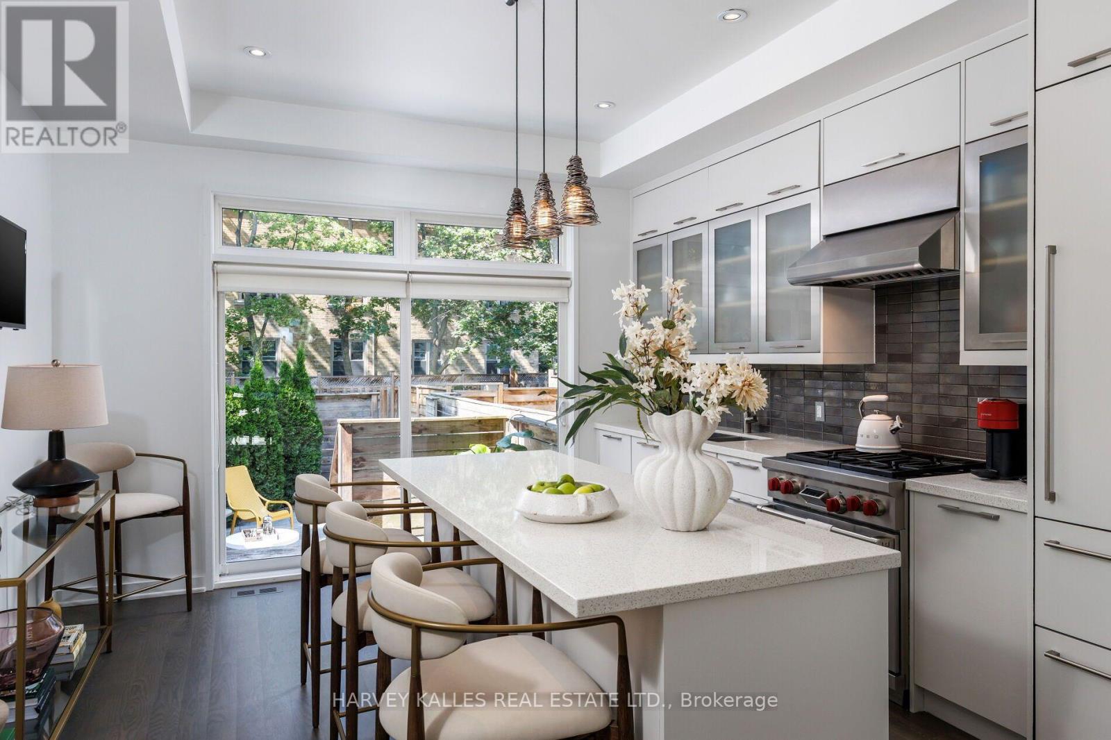 128 Montgomery Avenue, Toronto, Ontario  M4R 1E2 - Photo 13 - C14007782