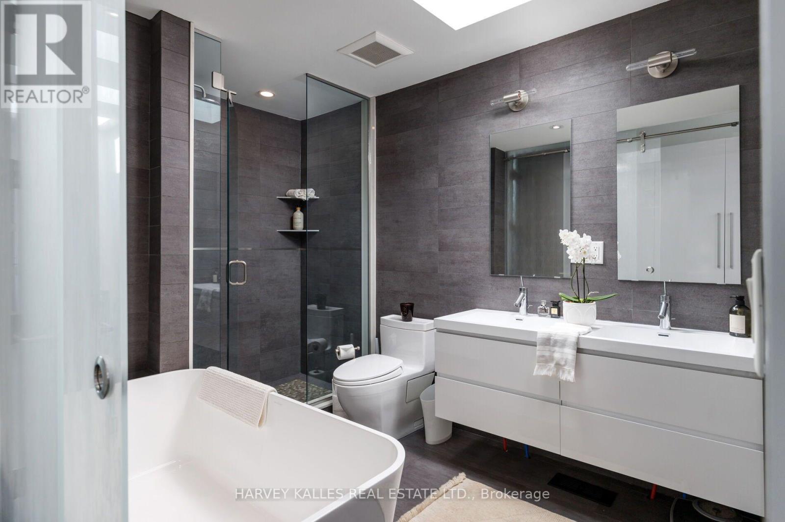 128 Montgomery Avenue, Toronto, Ontario  M4R 1E2 - Photo 25 - C14007782