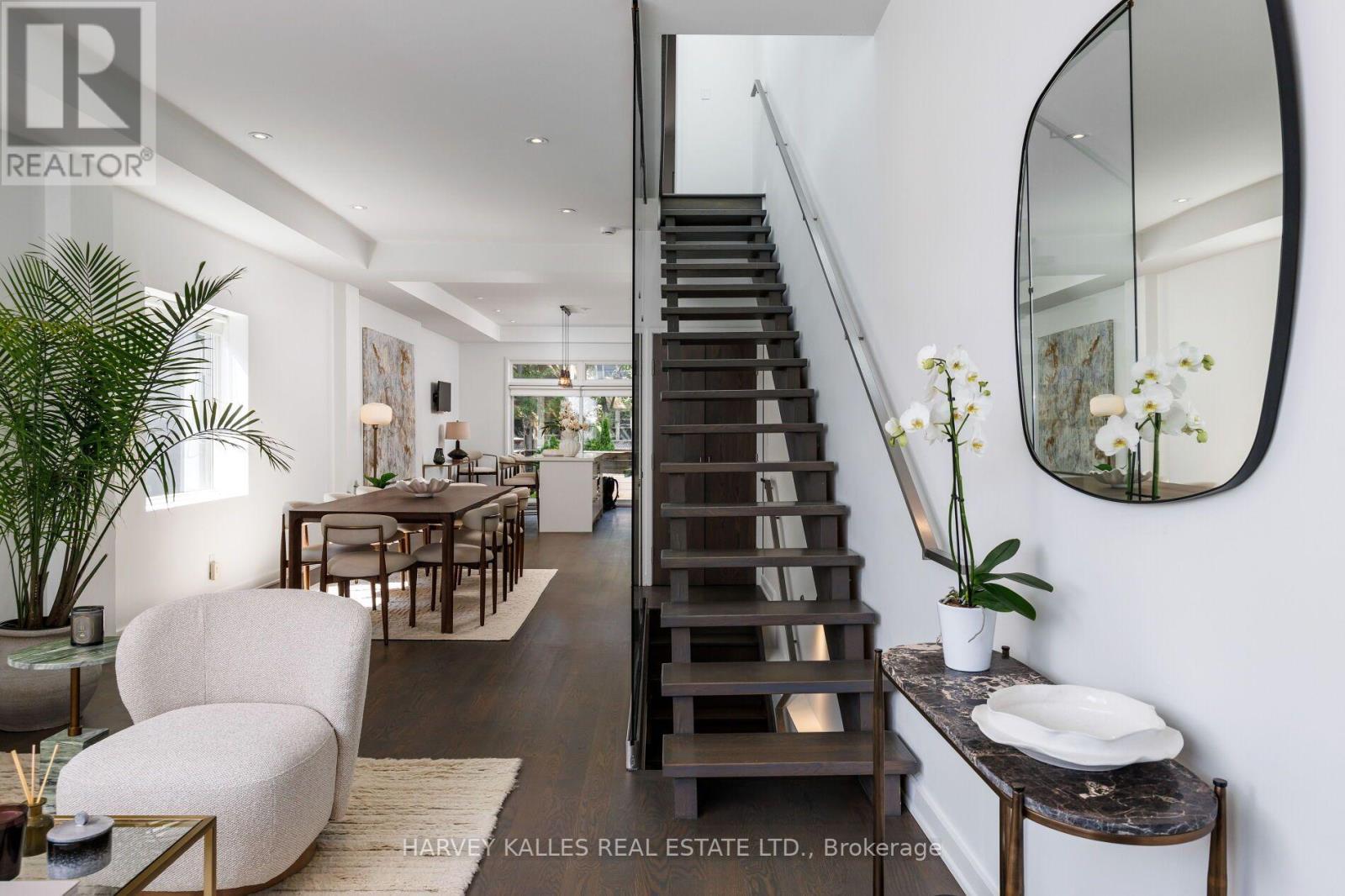 128 Montgomery Avenue, Toronto, Ontario  M4R 1E2 - Photo 3 - C14007782