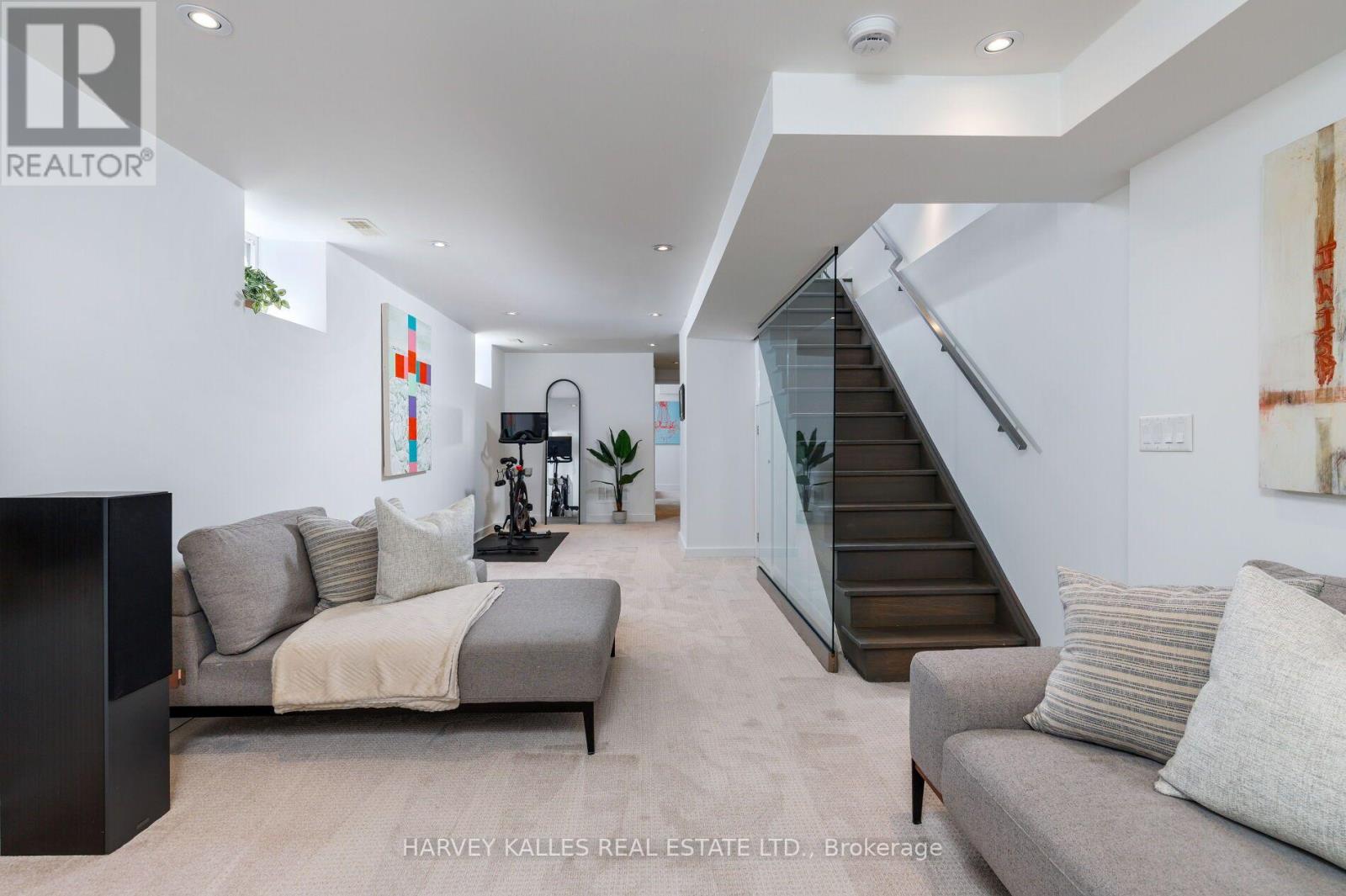 128 Montgomery Avenue, Toronto, Ontario  M4R 1E2 - Photo 34 - C14007782
