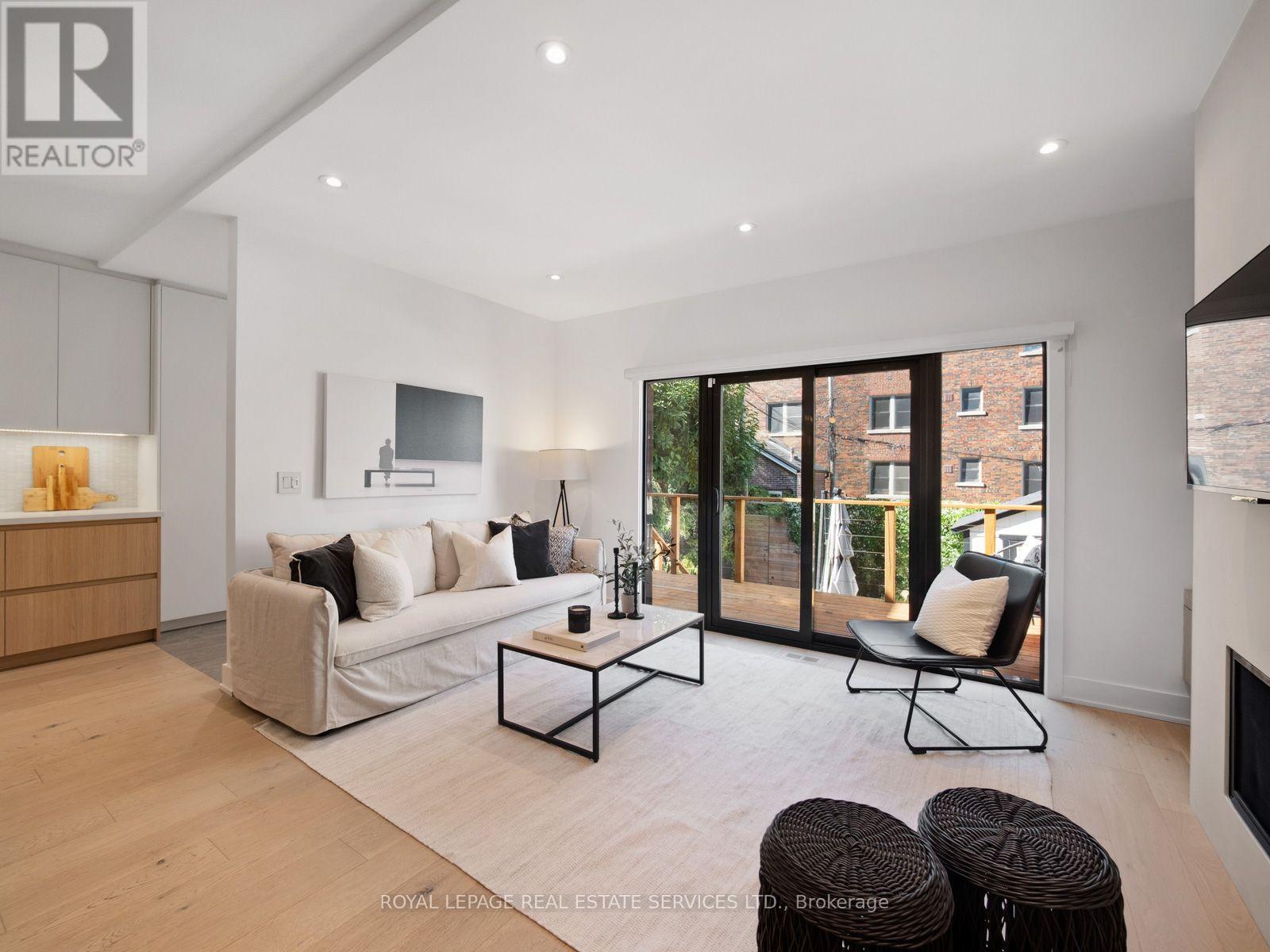 374 Spadina Road, Toronto, Ontario  M5P 2V8 - Photo 15 - C14008190