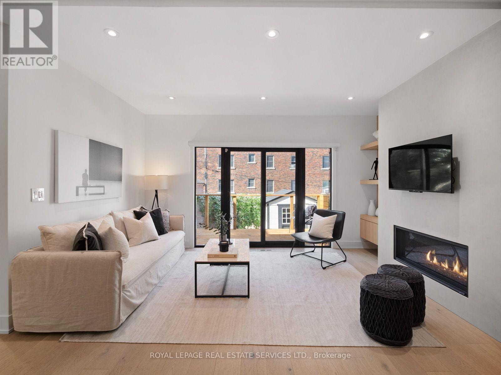 374 Spadina Road, Toronto, Ontario  M5P 2V8 - Photo 16 - C14008190