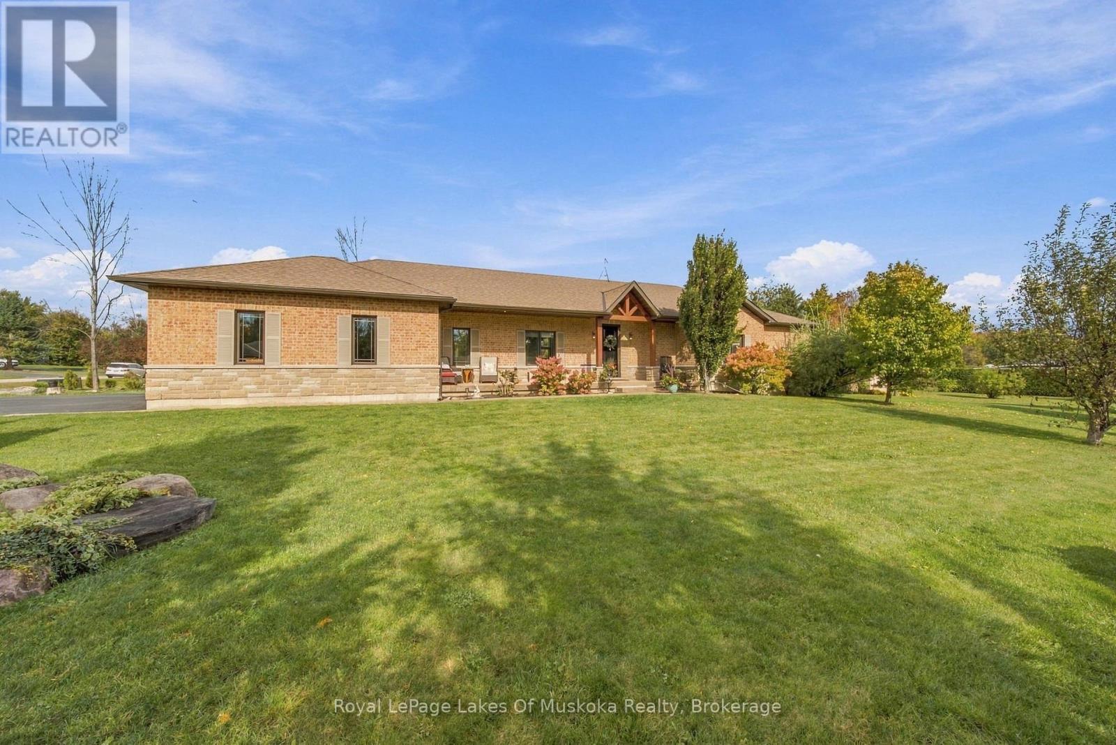 1 Galrich Court, Oro-Medonte (Warminster), Ontario  L3V 0R5 - Photo 3 - S14008578