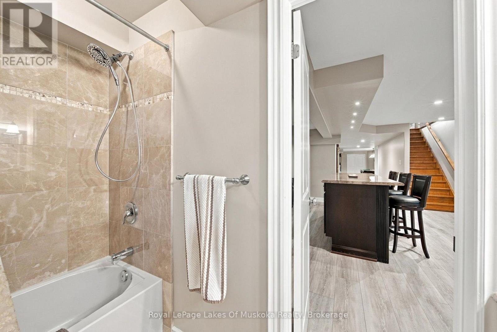 1 Galrich Court, Oro-Medonte (Warminster), Ontario  L3V 0R5 - Photo 30 - S14008578