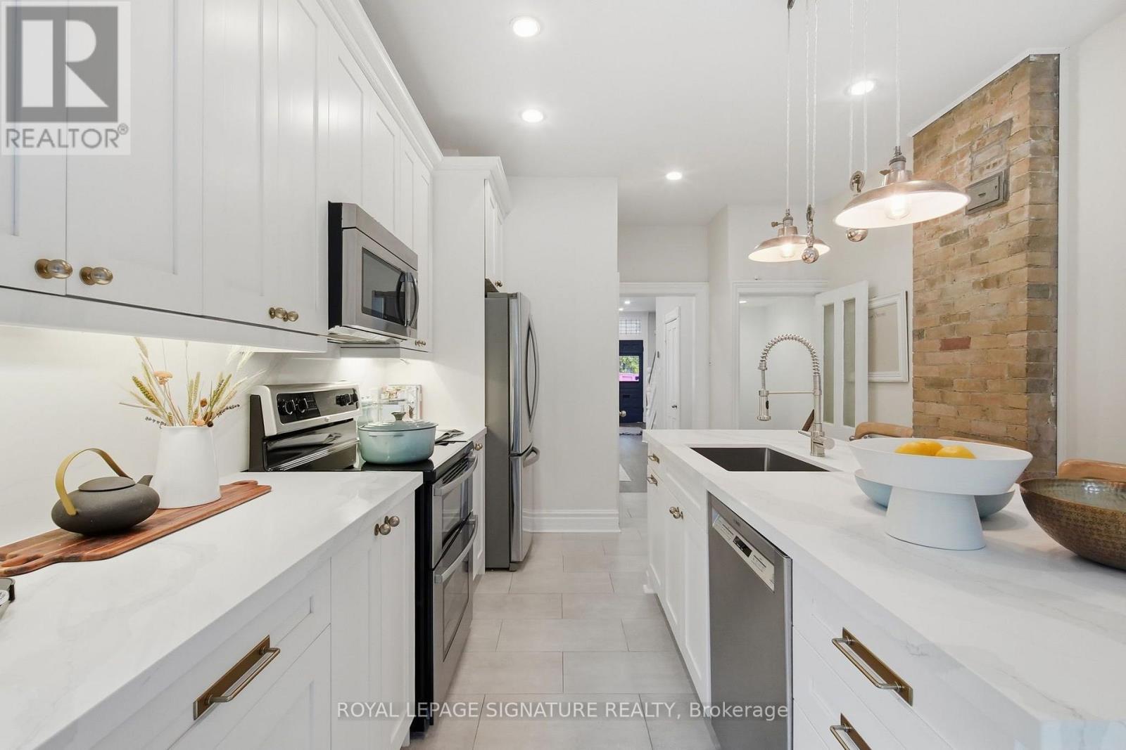 170 Broadview Avenue, Toronto, Ontario  M4M 2G5 - Photo 15 - E14007058