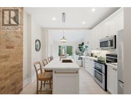 170 BROADVIEW AVENUE, Toronto, Ontario