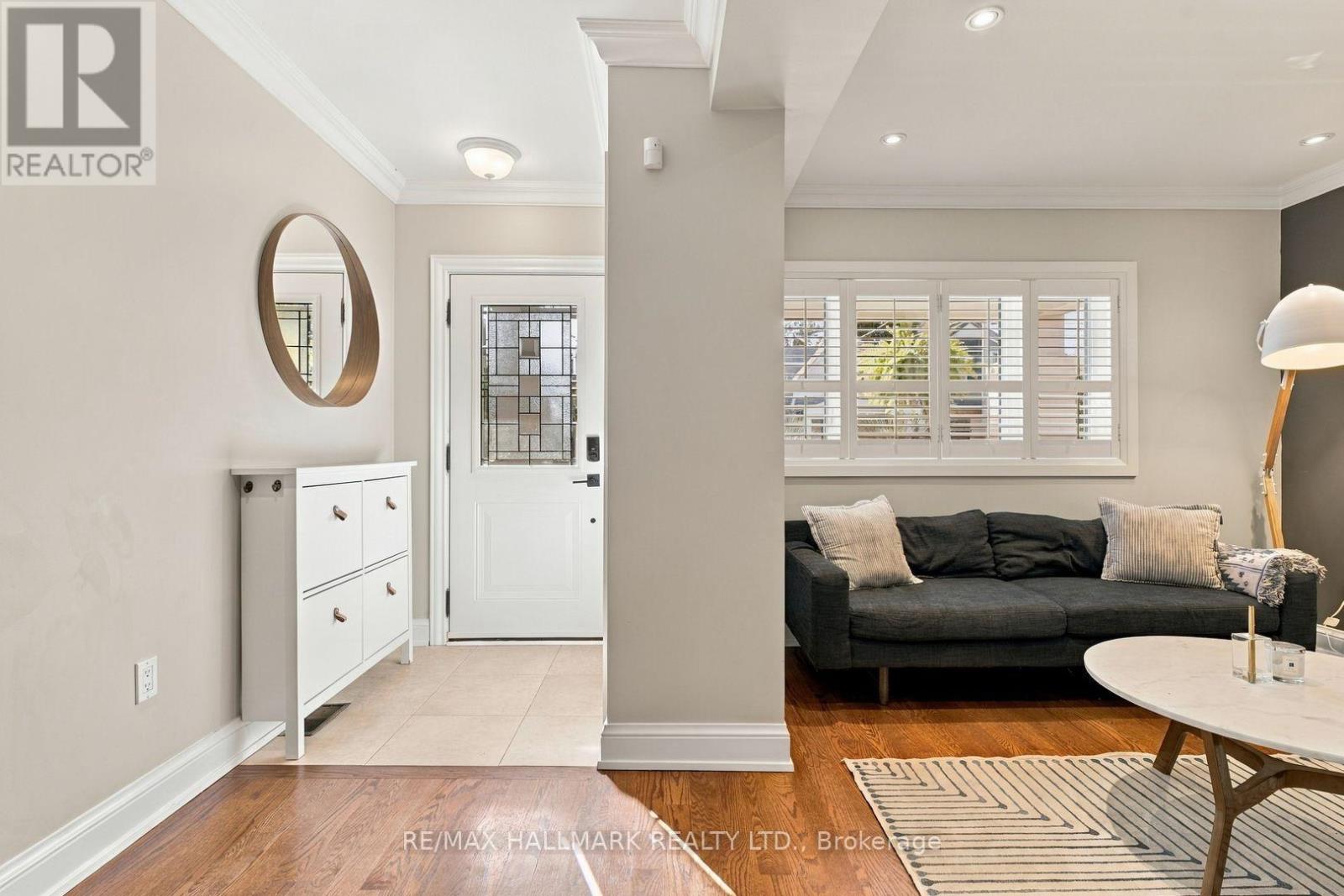 362 Sammon Avenue, Toronto, Ontario  M4J 2A5 - Photo 4 - E14009656