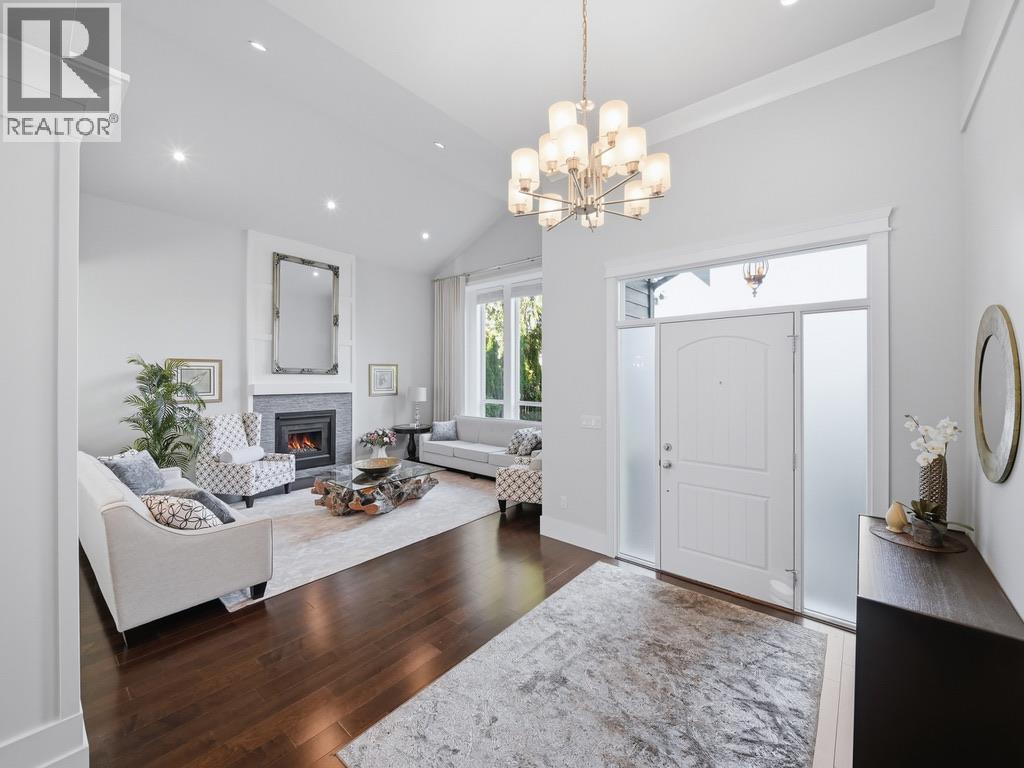 355 E 15th Street, North Vancouver, British Columbia V7L 2R6 - Photo 5 - R3174531
