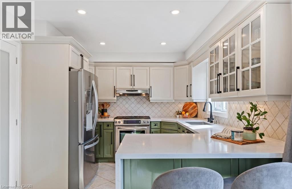 467 Hedgerow Lane, Oakville, Ontario  L6H 4V8 - Photo 9 - 40869048