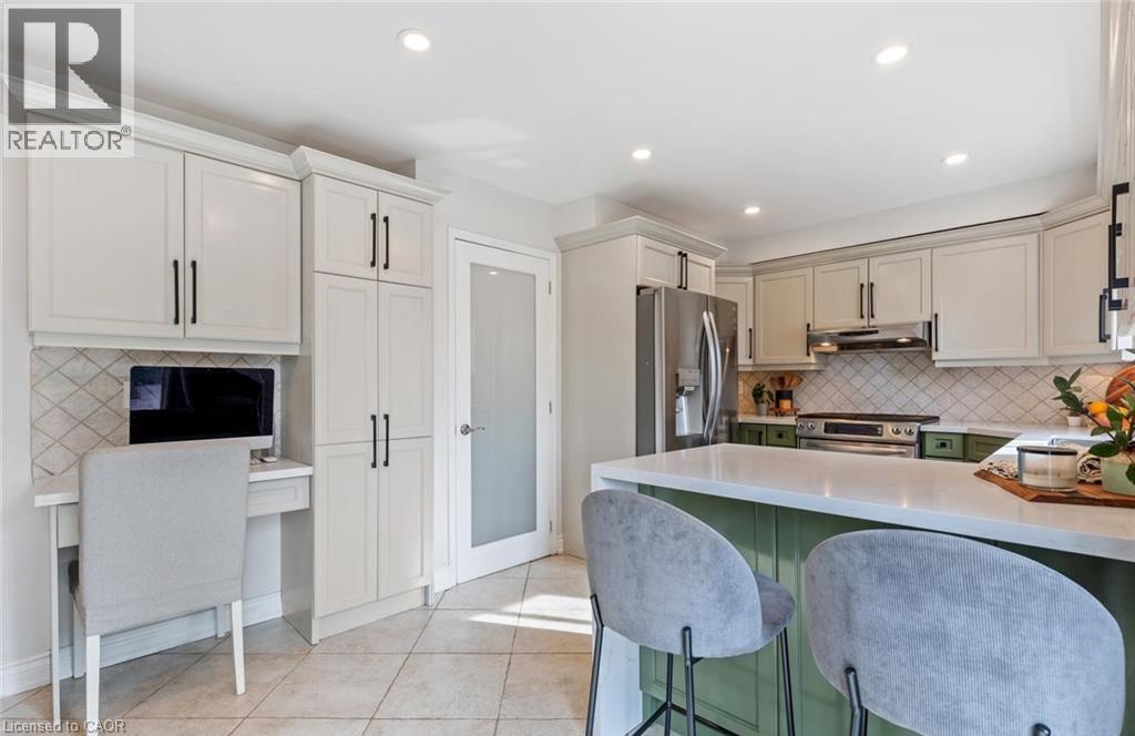 467 Hedgerow Lane, Oakville, Ontario  L6H 4V8 - Photo 10 - 40869048