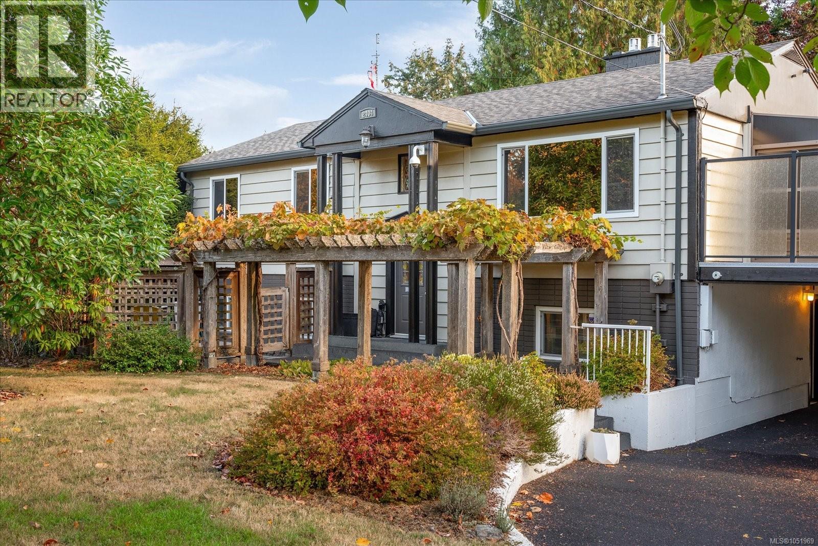 2404 Glenayr Dr, Nanaimo, British Columbia