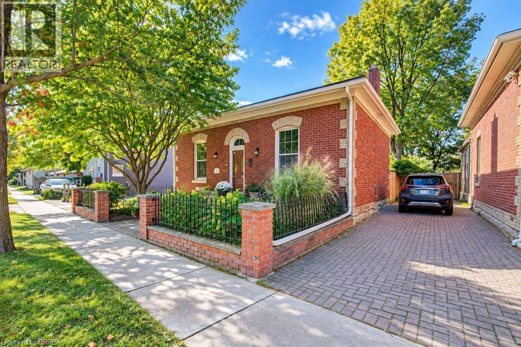 48 Albion Street, Brantford, Ontario  N3T 3M3 - Photo 3 - 40870004