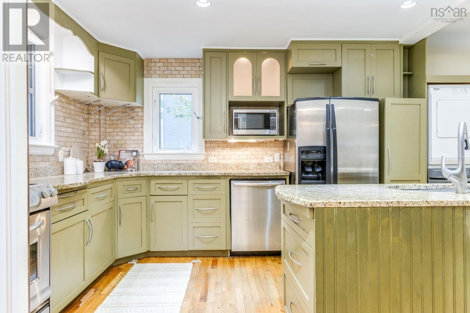 2561 Newton Avenue, Halifax, Nova Scotia  B3L 3C4 - Photo 6 - 202625735