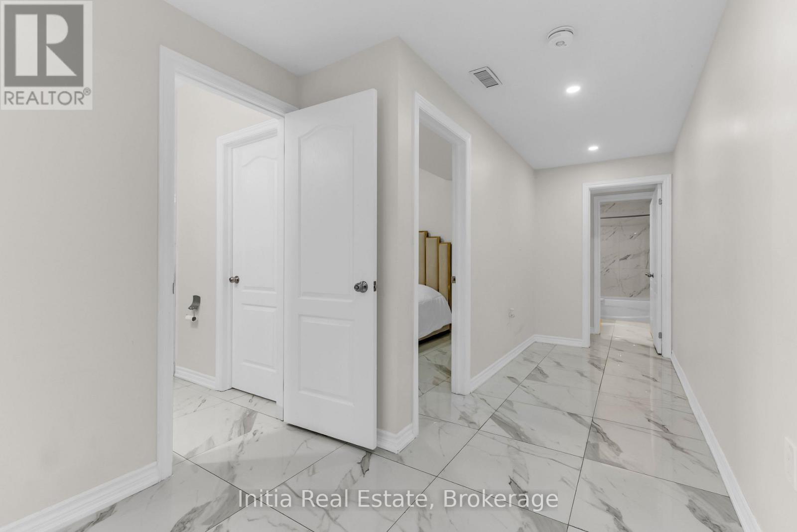 12 Erintown Crescent S, Brampton, Ontario  L6P 4H2 - Photo 41 - W13886084