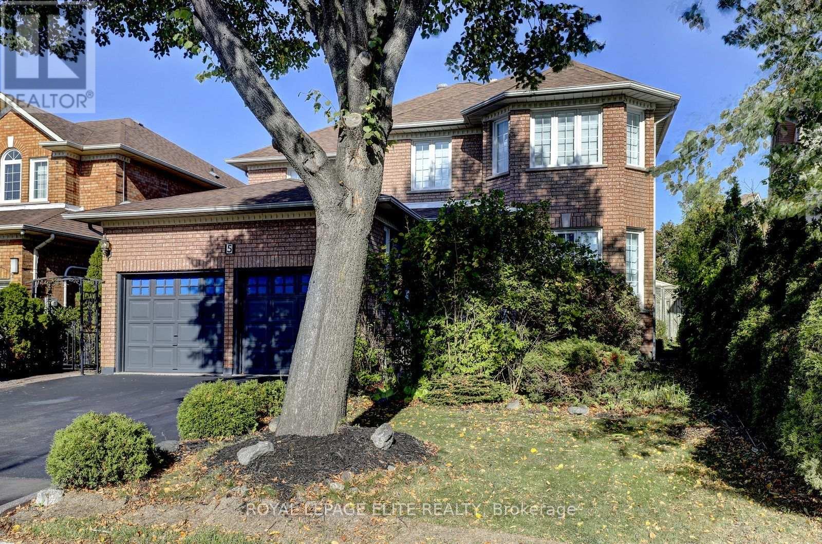 5 Pinecone Way E, Brampton, Ontario  L6R 1N5 - Photo 2 - W14007642