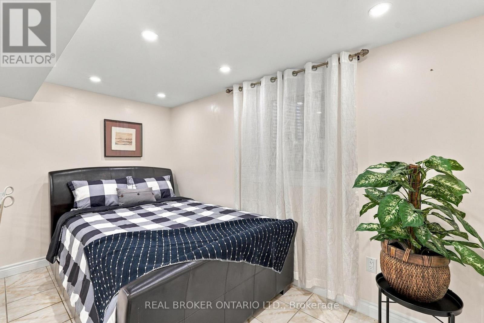 70 - 77 Norman Wesley Way, Toronto, Ontario  M3M 3H3 - Photo 31 - W14008082