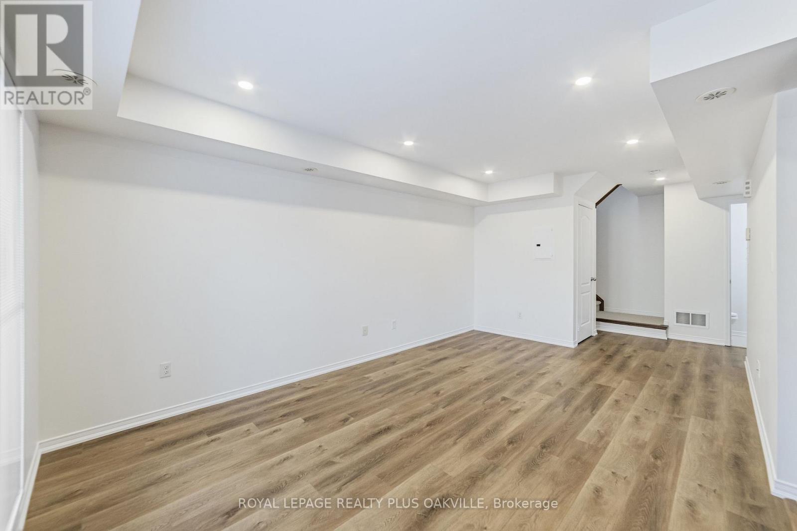 6 - 2464 Post Road, Oakville, Ontario  L6H 0J2 - Photo 8 - W14008202
