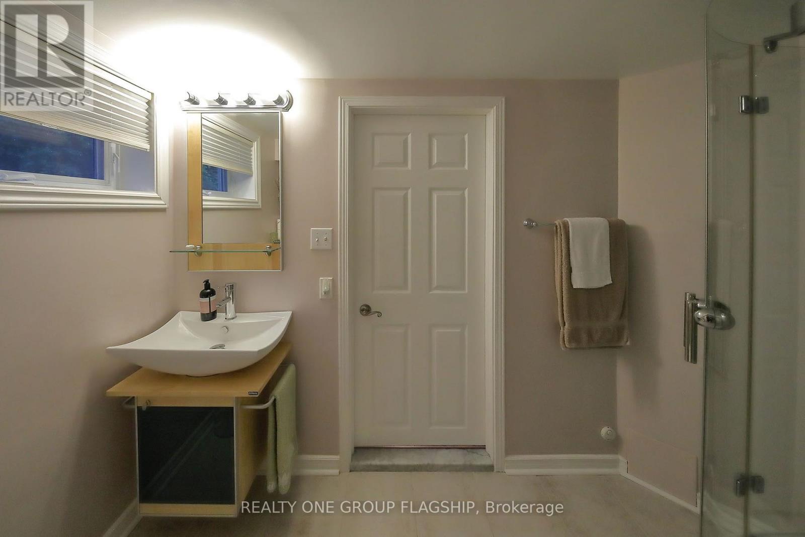 1098 Kipling Avenue, Toronto, Ontario  M9B 3M2 - Photo 37 - W14008660