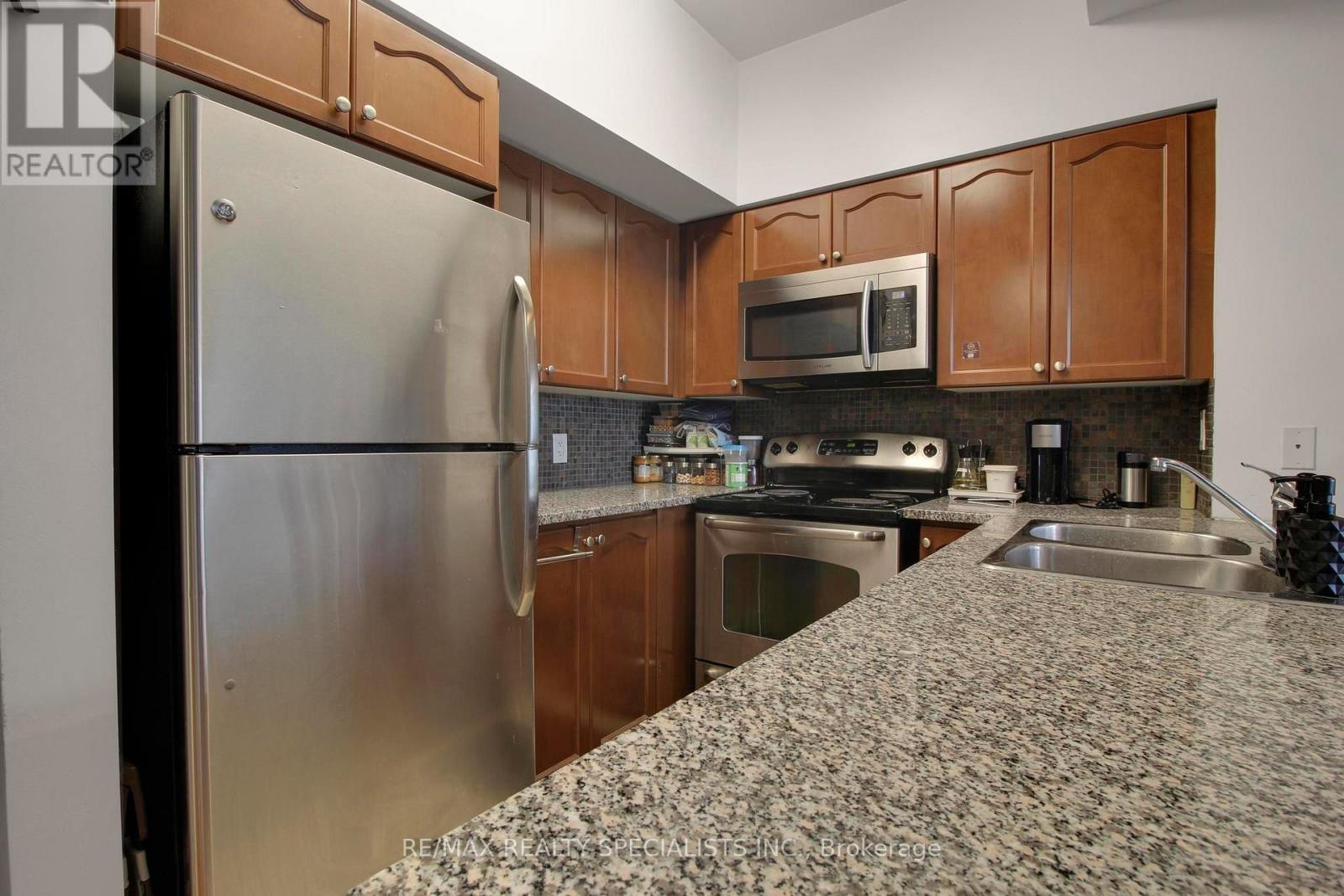 2303 - 335 Rathburn Road W, Mississauga, Ontario  L5B 0C8 - Photo 7 - W14009392