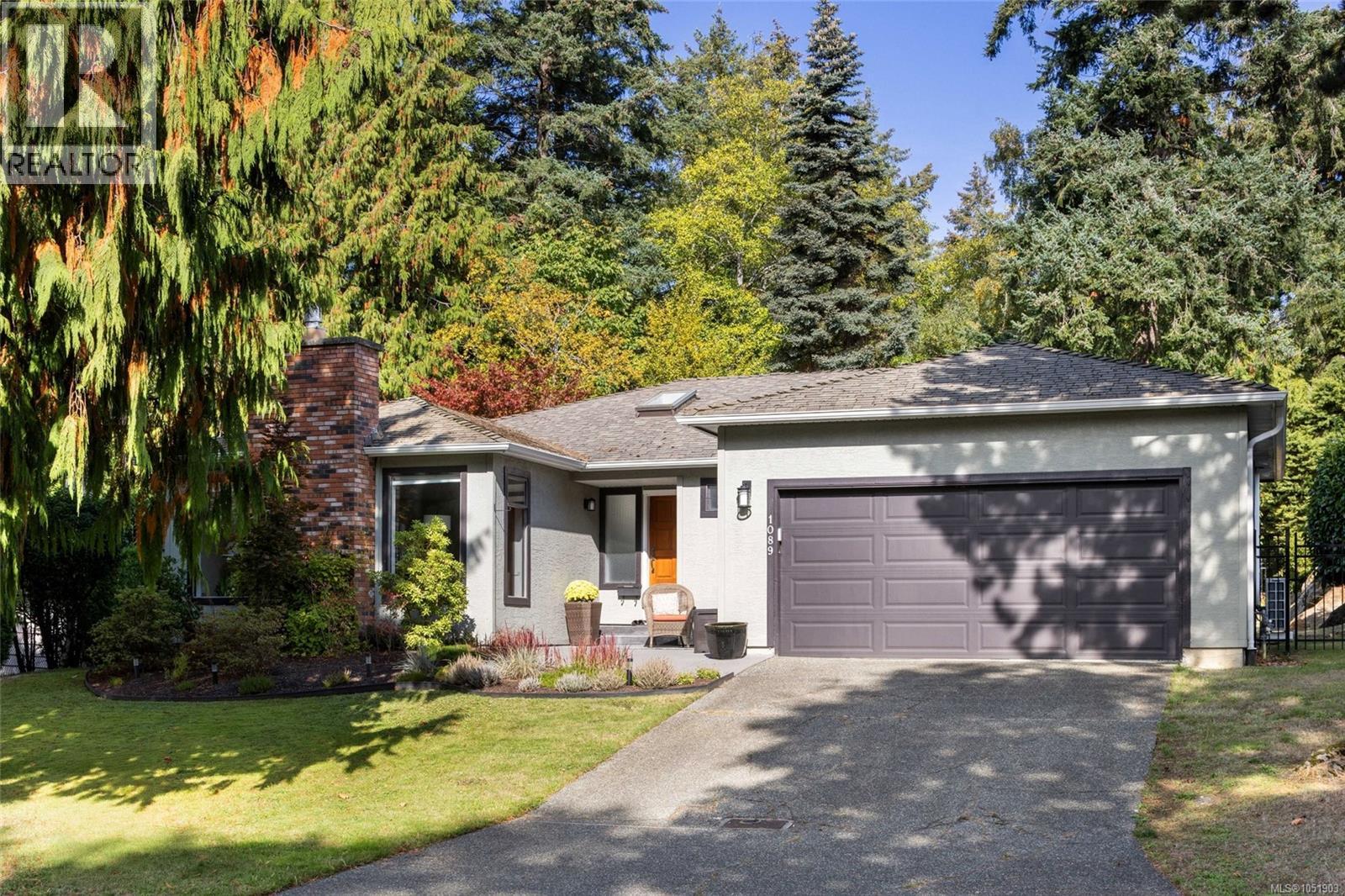 1089 Donwood Dr, Saanich, British Columbia