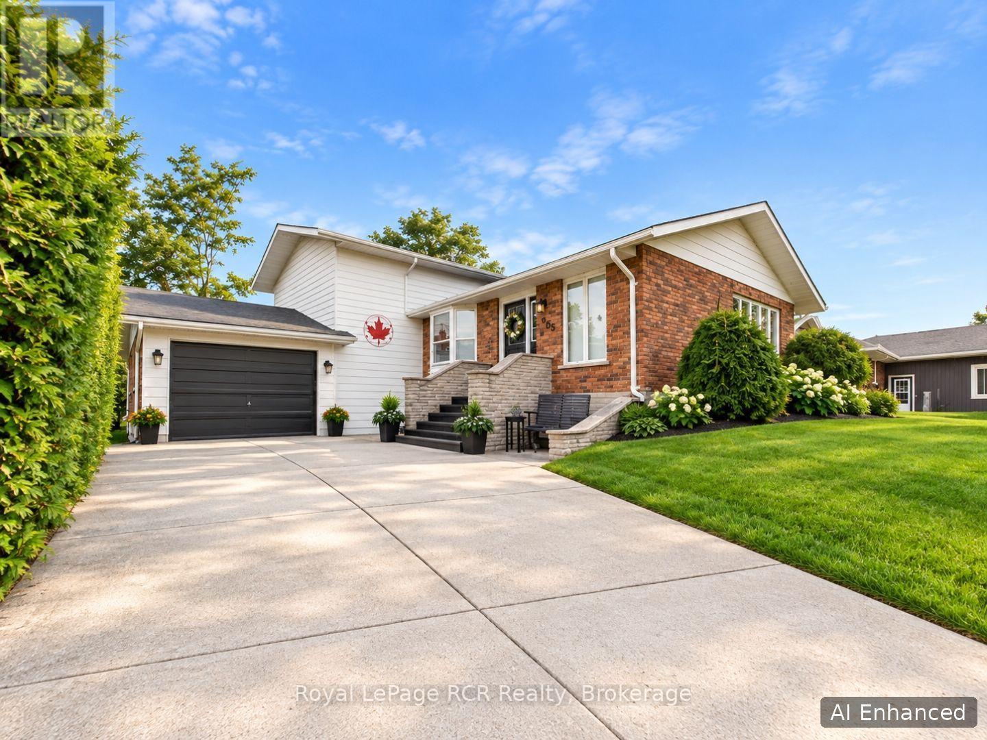 265 Diagonal Road, North Huron, Ontario  N0G 2W0 - Photo 1 - X13756382