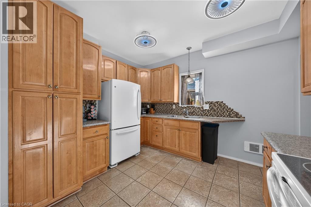 26 Bechtel Street, Cambridge, Ontario  N3C 1Z6 - Photo 12 - 40870604
