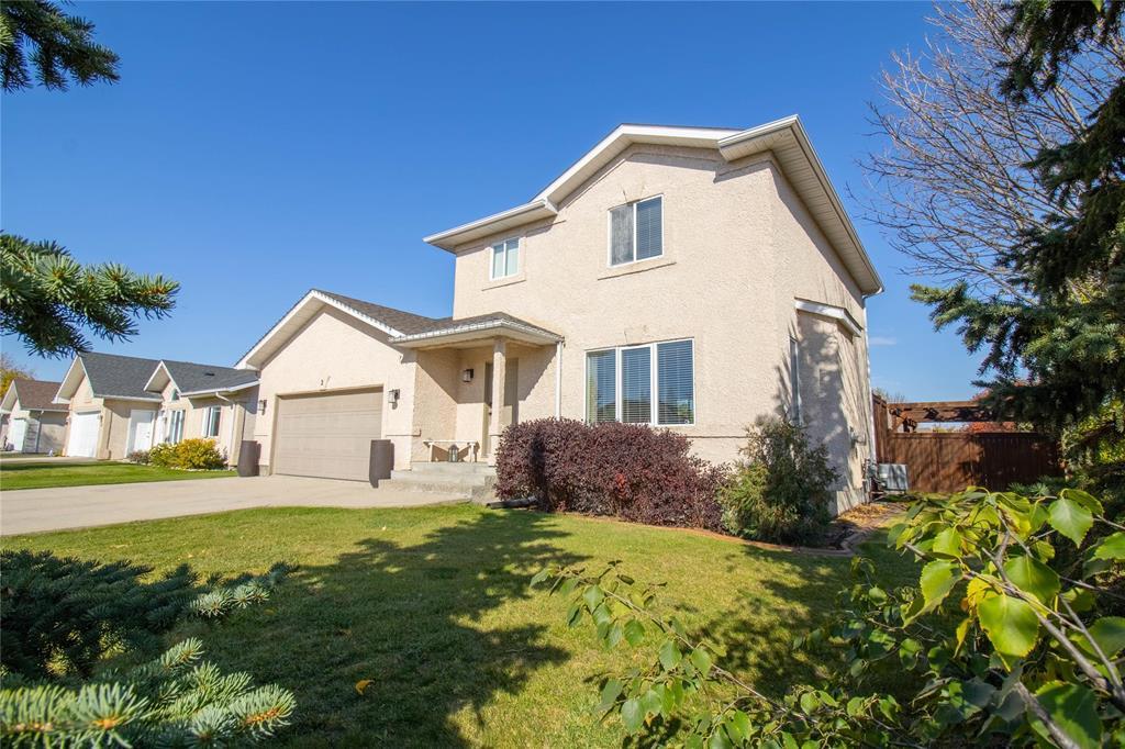 2 Northview Crescent, Steinbach, Manitoba  R5G 2A7 - Photo 1 - 202625498