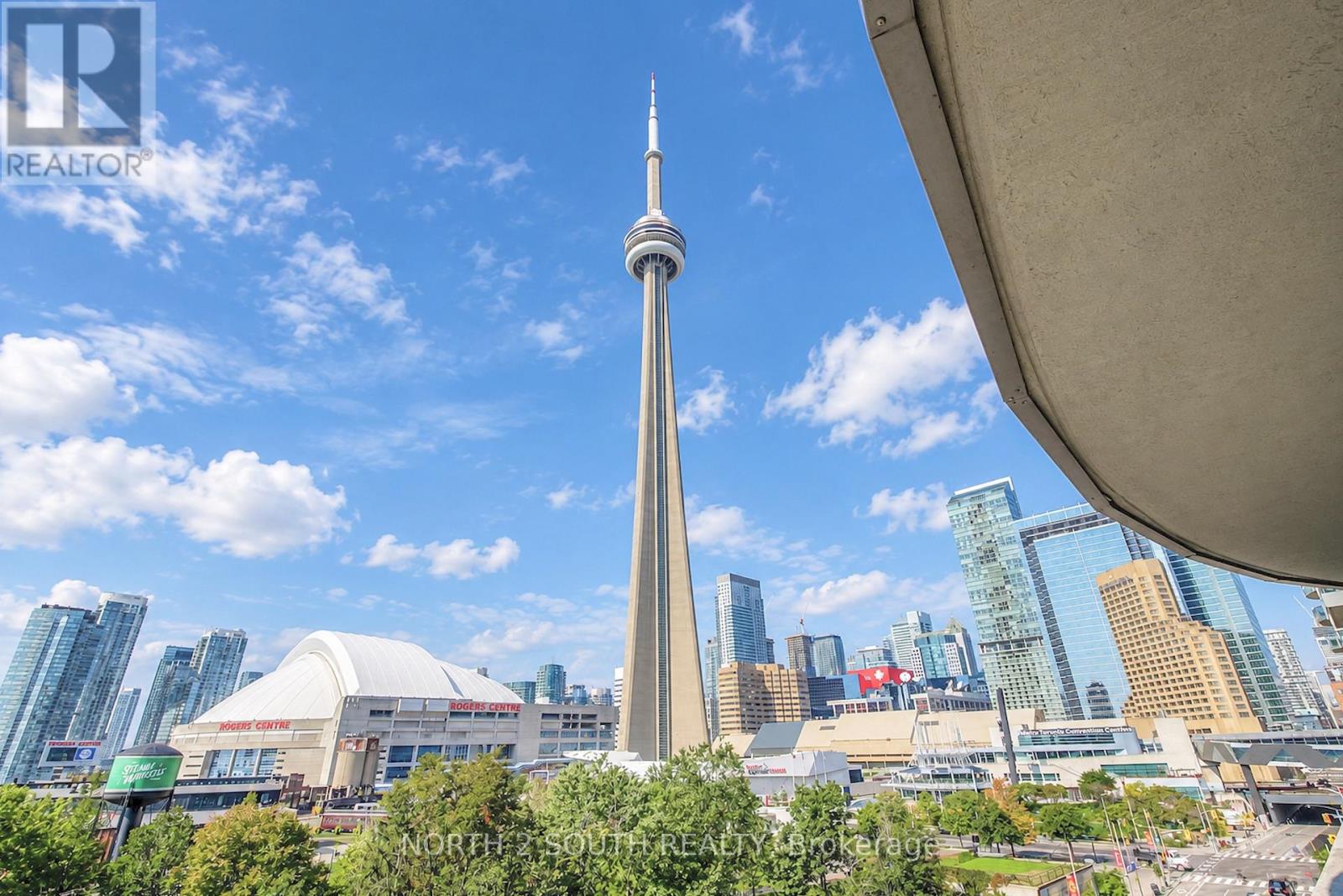 712 - 25 LOWER SIMCOE STREET, Toronto, Ontario